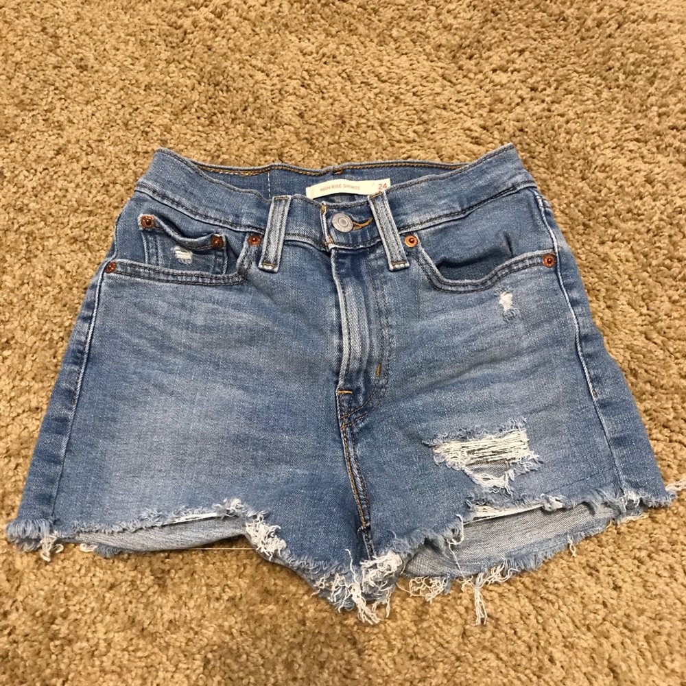 COPY - Levi’s High Rise Shorts